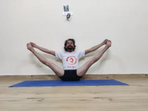 yoga teacher training in dharamshala