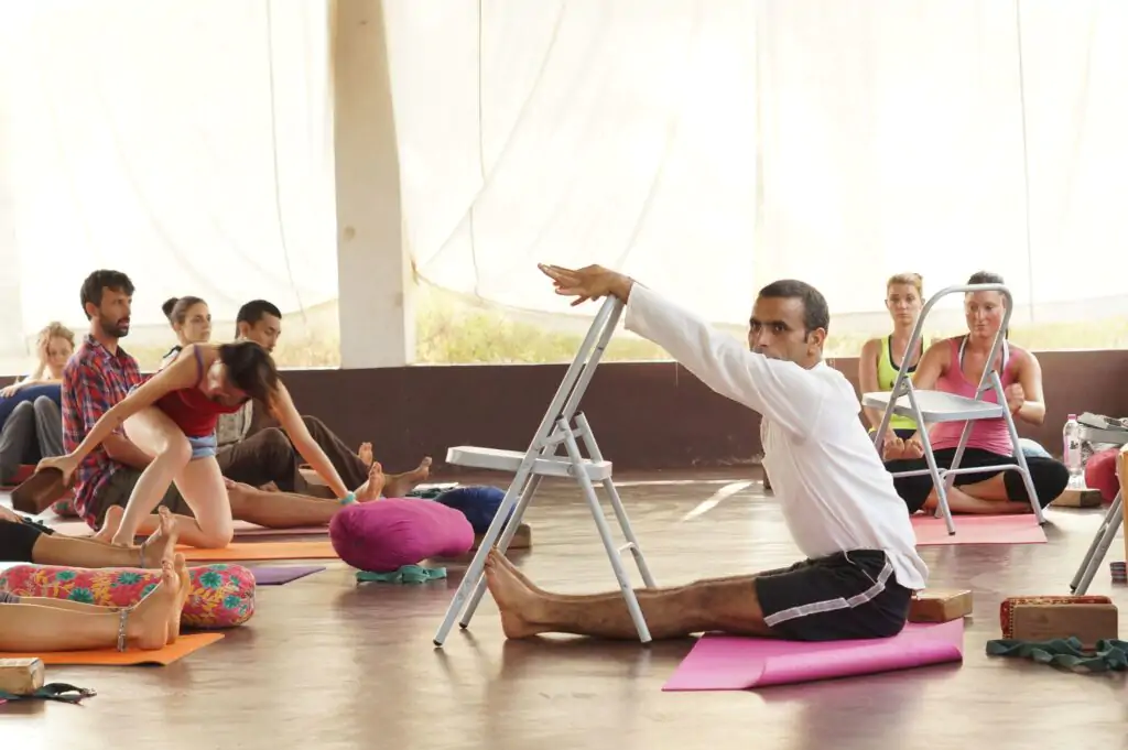 yoga teacher training dharamshala